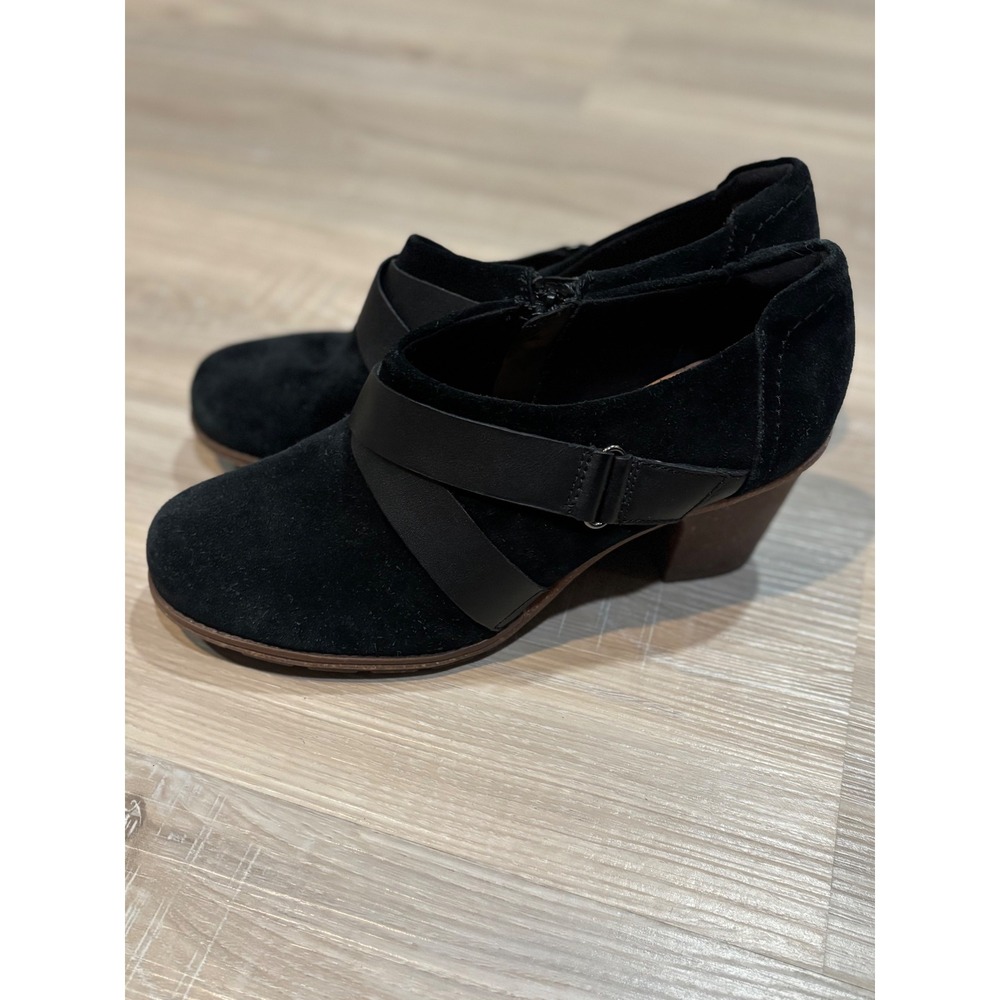 Clarks Collection Sablin Fiona Black Suede Leather Strap AnkleBoots Womens 9.5 W